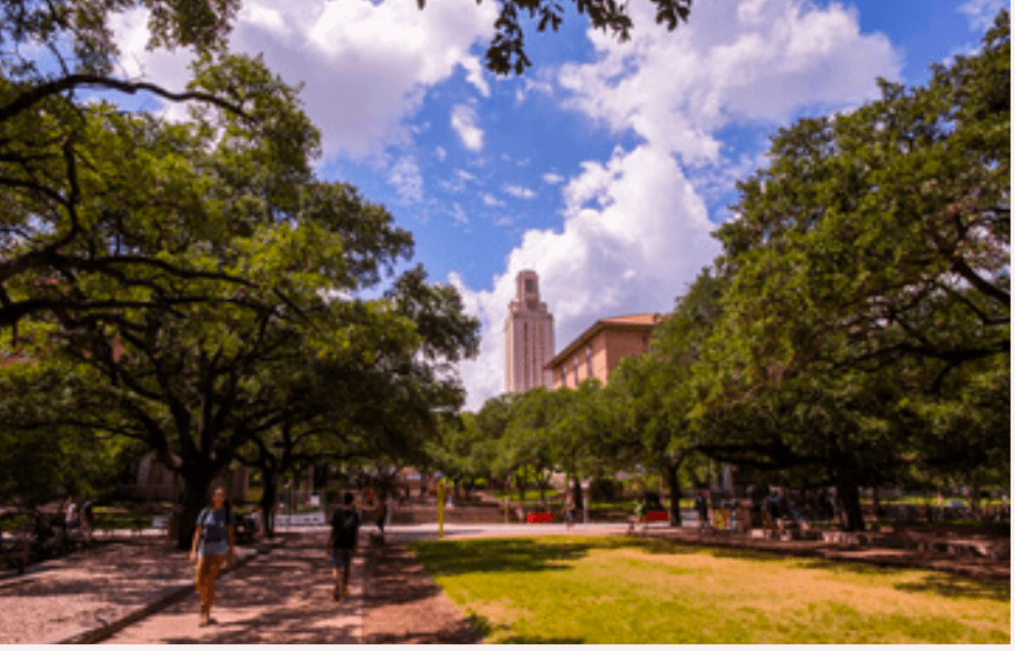 A photo of the tower at The University of Texas at Austin