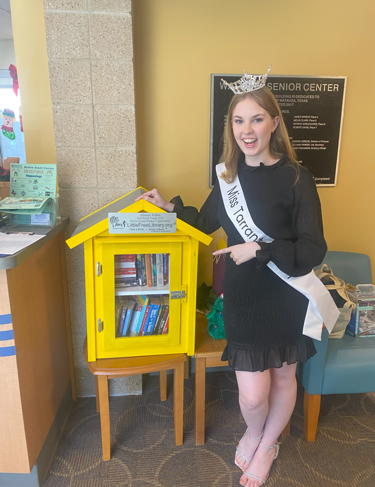Read Free founder Alex Steele in a crown with a yellow free library